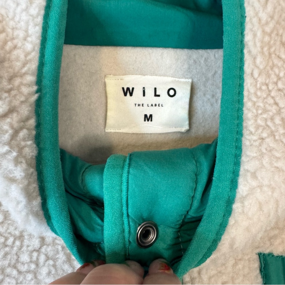 Wilo The Label Cozy Fleece Pullover in Cream and Teal Size Medium - Picture 3 of 7